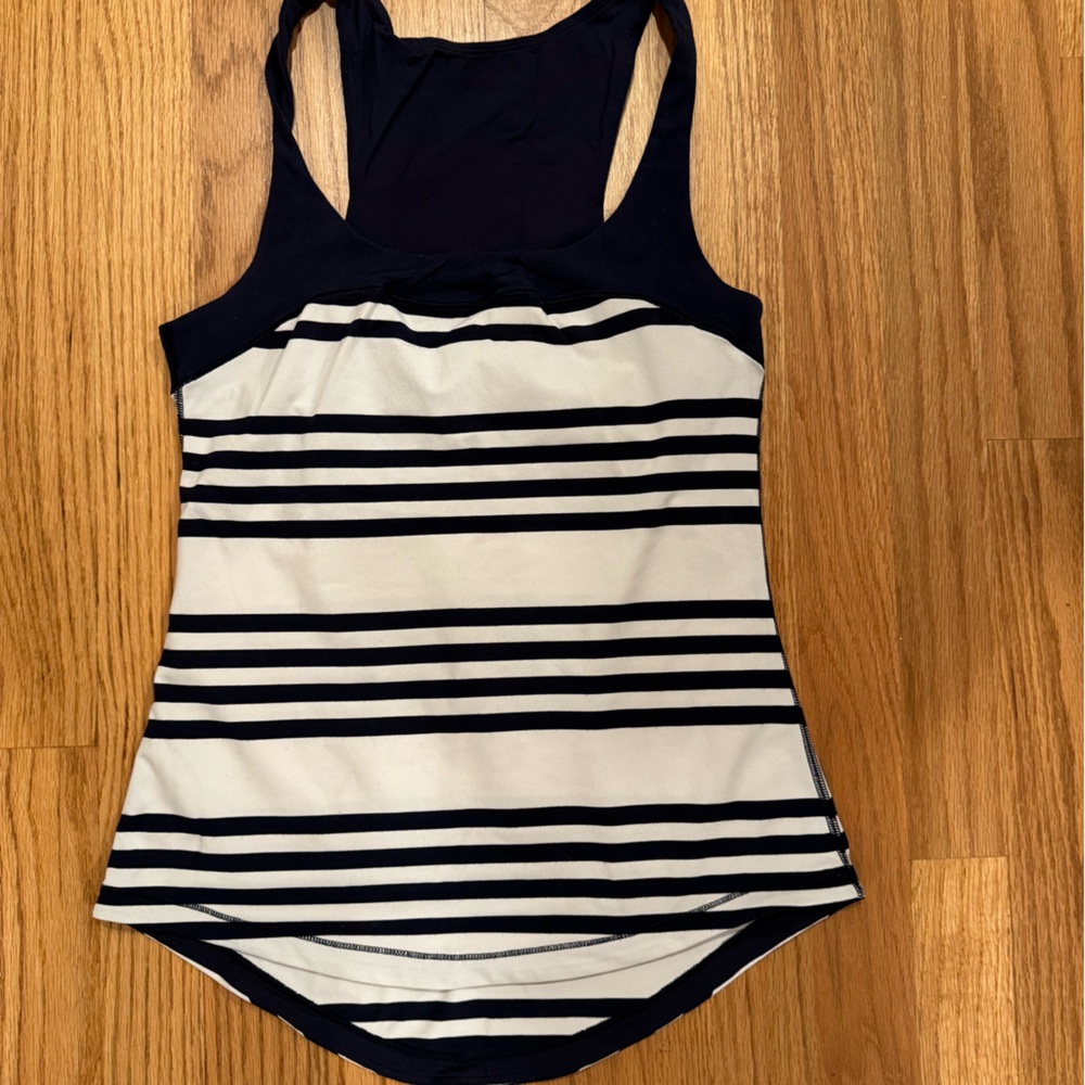 Lululemon tank